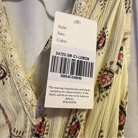 Beautiful light yellow sun dress - Picture 2 of 5